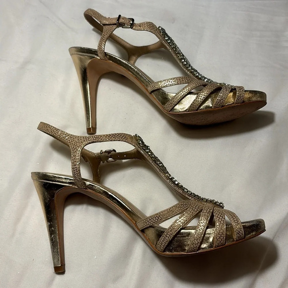 Antonio Melani Nadelle Nude/Sand/Gold Size 8 Beaded & Rhinestone Heels - Picture 4 of 13